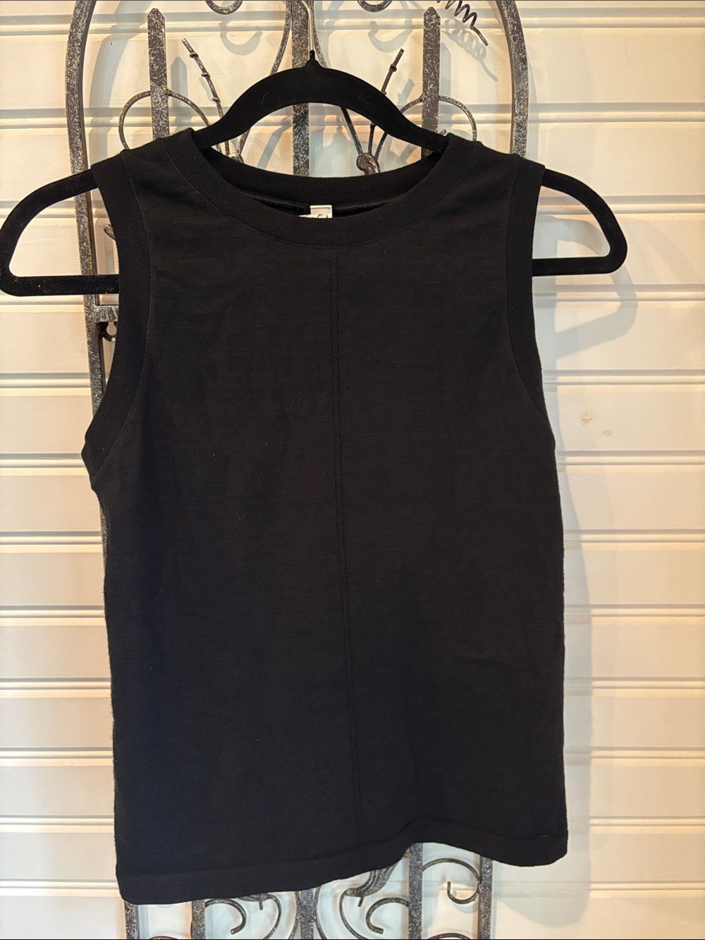 Athleta Black Crewneck Sleeveless Tank